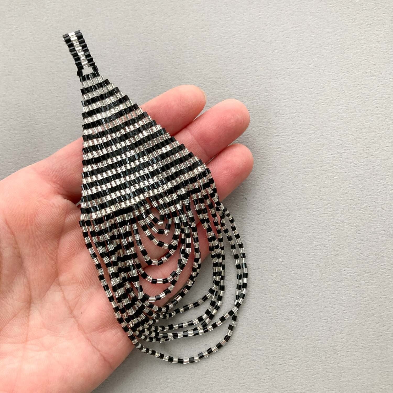 しずく型大ぶりビーズタッセル | Dua-アクセサリーパーツショップ