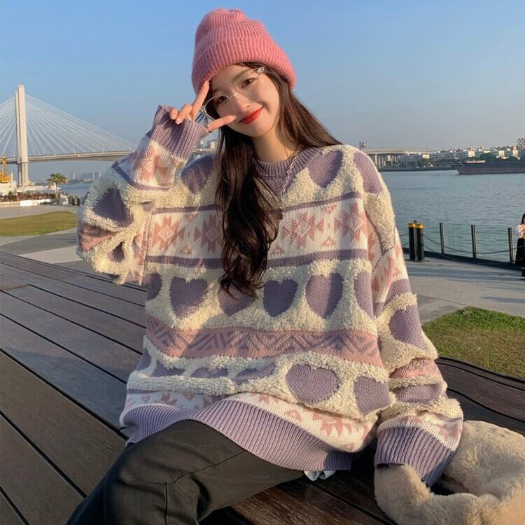 トップス レディース セーター ニット プルオーバー 長袖 ボリューム袖 ラウンドネック 厚手 オーバーサイズ かわいい 大人可愛い カジュアル 大人 おしゃれ ラフ ガーリー ルーズ キュート S M L XL 2XL 3XL 4XL 大きいサイズ ゆったり ブルー パープル ハート柄 幾何学柄 秋 冬 10代 20代 通勤 学生 通学 デート お出かけ 女子会 着回し 普段使い 送料無料 双子 韓国系 ファッション コーデ スタイル 楽ちん あったか モテ 体型カバー トレンド 流行 インスタ映え