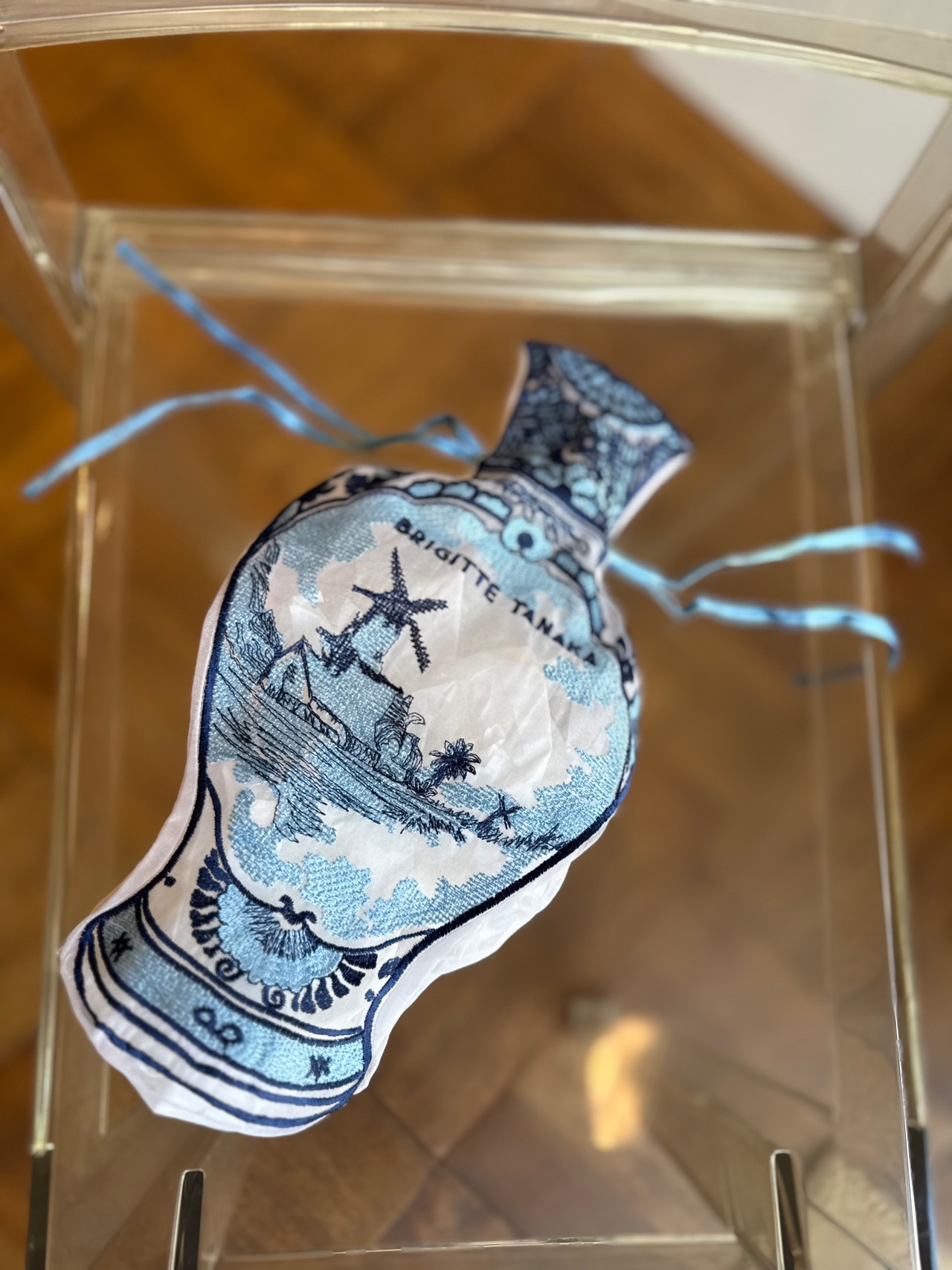 BRIGITTE TANAKA/DELFT VASE POUCH