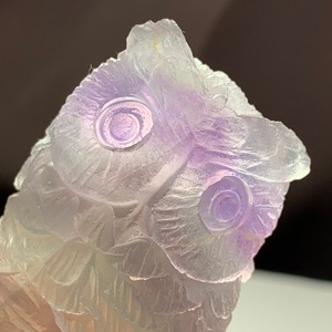 福を呼ぶ✩フローライトフクロウ置物