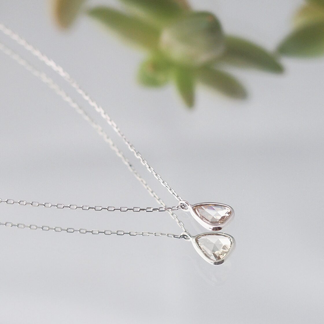 極美品✨スワロフスキー ネックレス 一粒 ラウンドカット クリスタル 