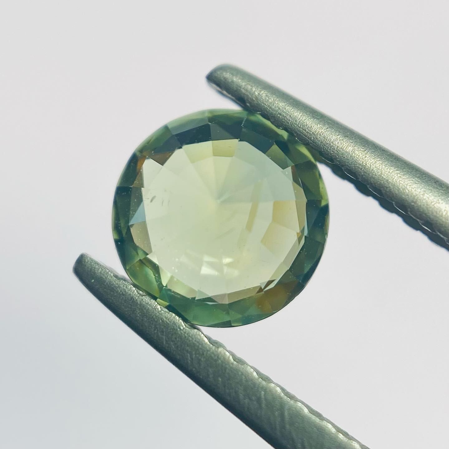 マイナスイオンなグリーンサファイア