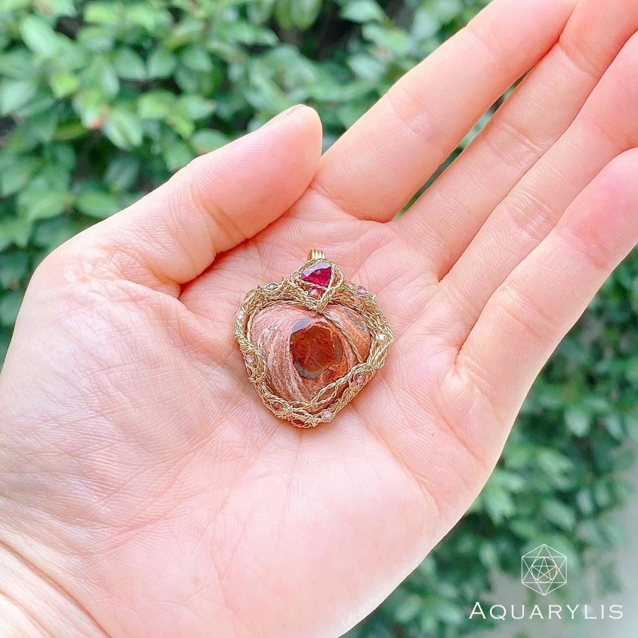 LOVE Collection｜オパールのペンダント（K14GF／3.4cm）｜AQUARYLIS