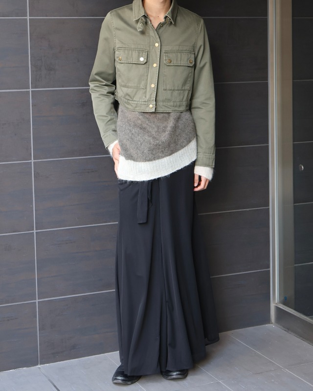 Short length pocket design jacket