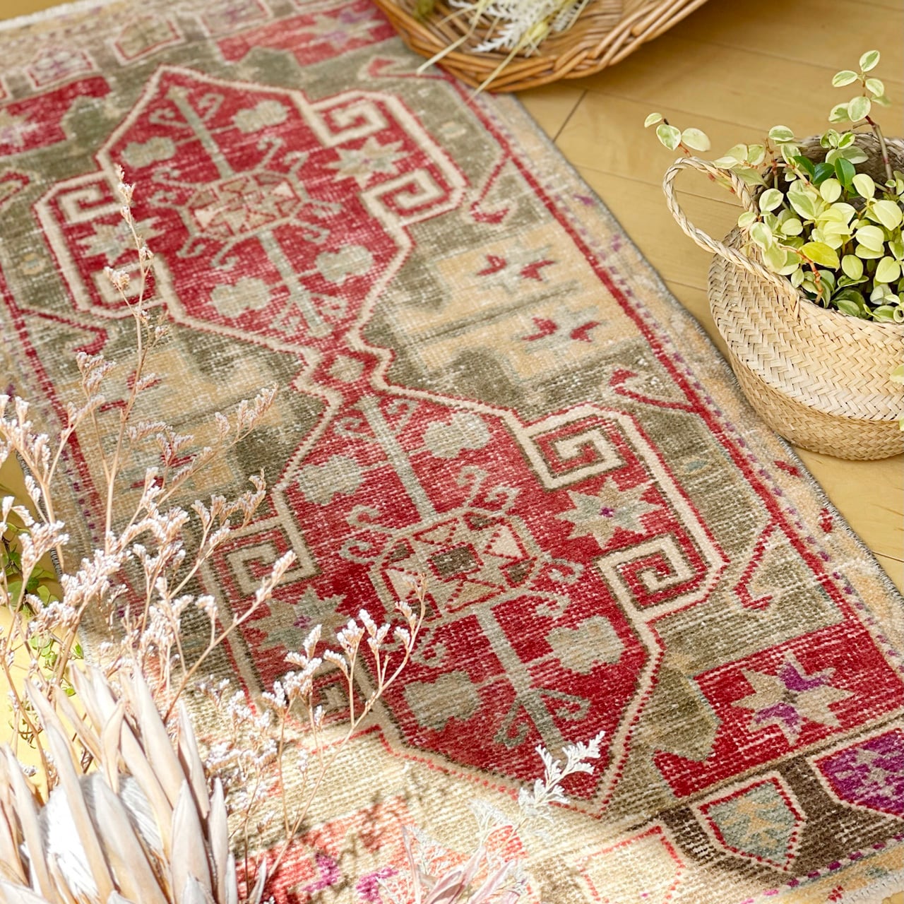 ヴィンテージラグ｜スモールvintage rug small * 祝祭のレッド 