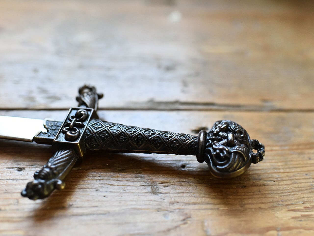 剣を型どった素敵なペーパーナイフ(大) フレンチアンティーク