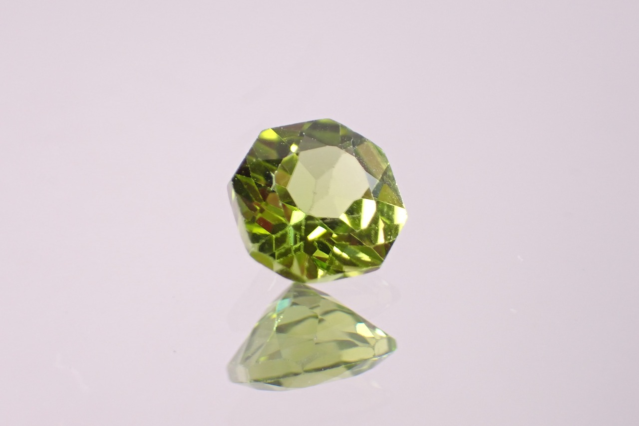 ペリドット　1.46ct　[D2-402]