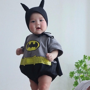 ベビー 春新作 韓国風 半袖 バットマン ロンパース 靴下付き
