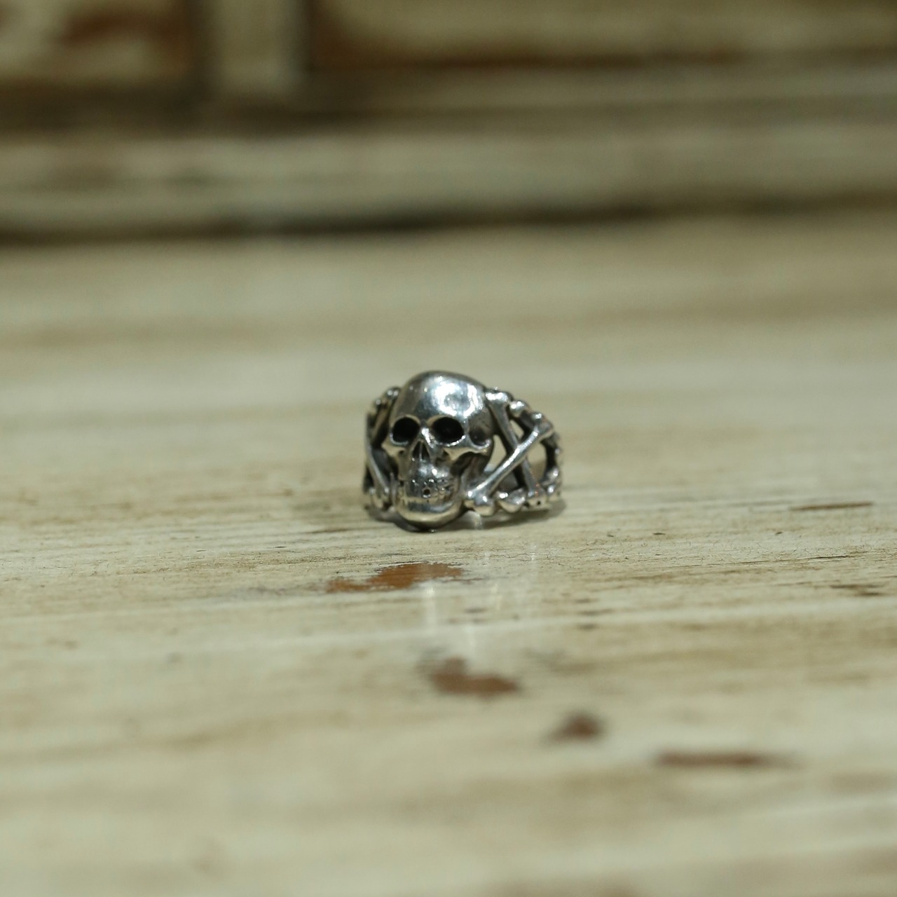 1920-30s Memento-mori skull ring genuine staringsilver | MAISON 