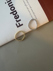 tiny ball ring