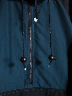 "Colombia" good coloring over silhouette anorak parka