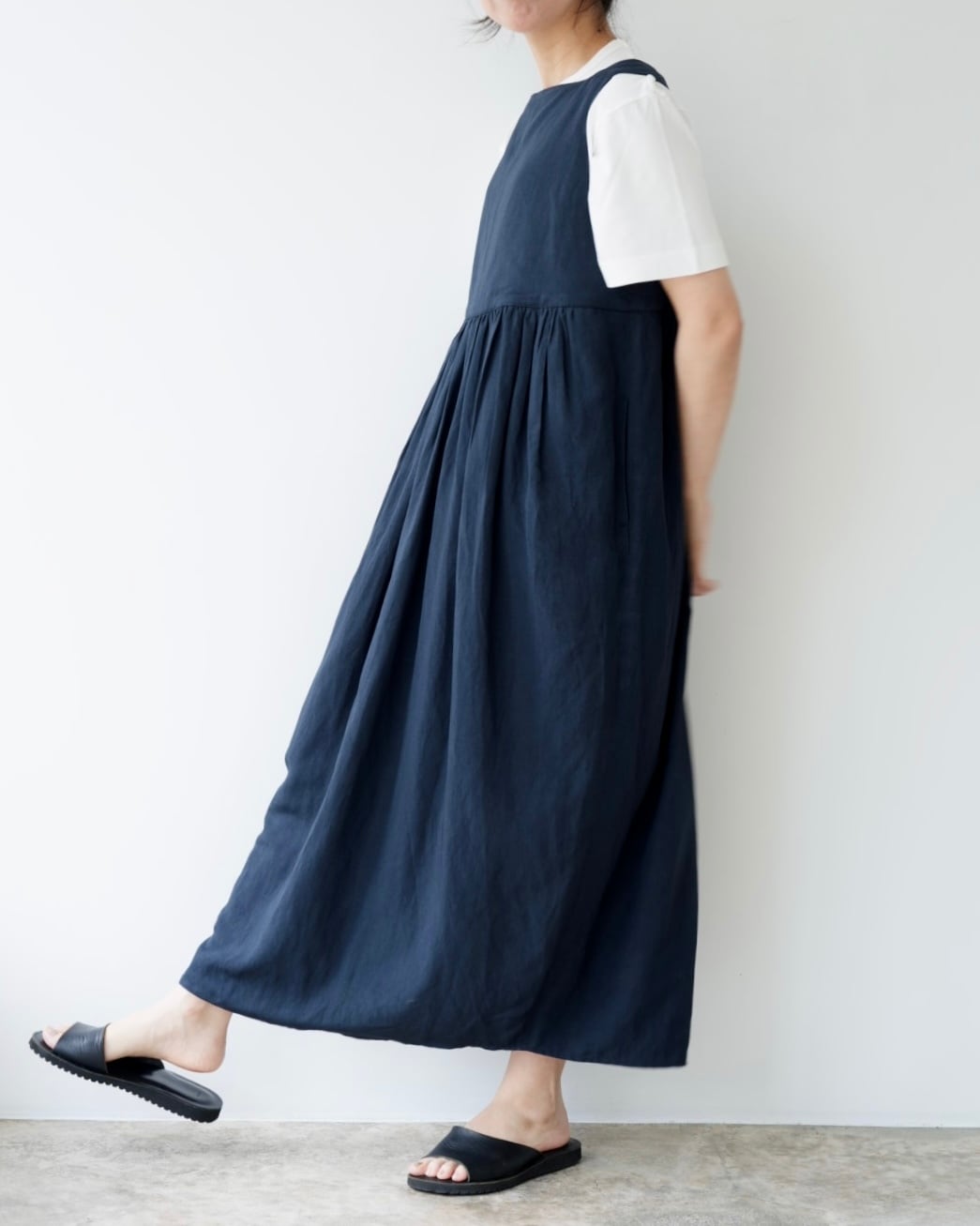 TENNE HANDCRAFTED MODERN ノースリーブコクーンドレス | Vie