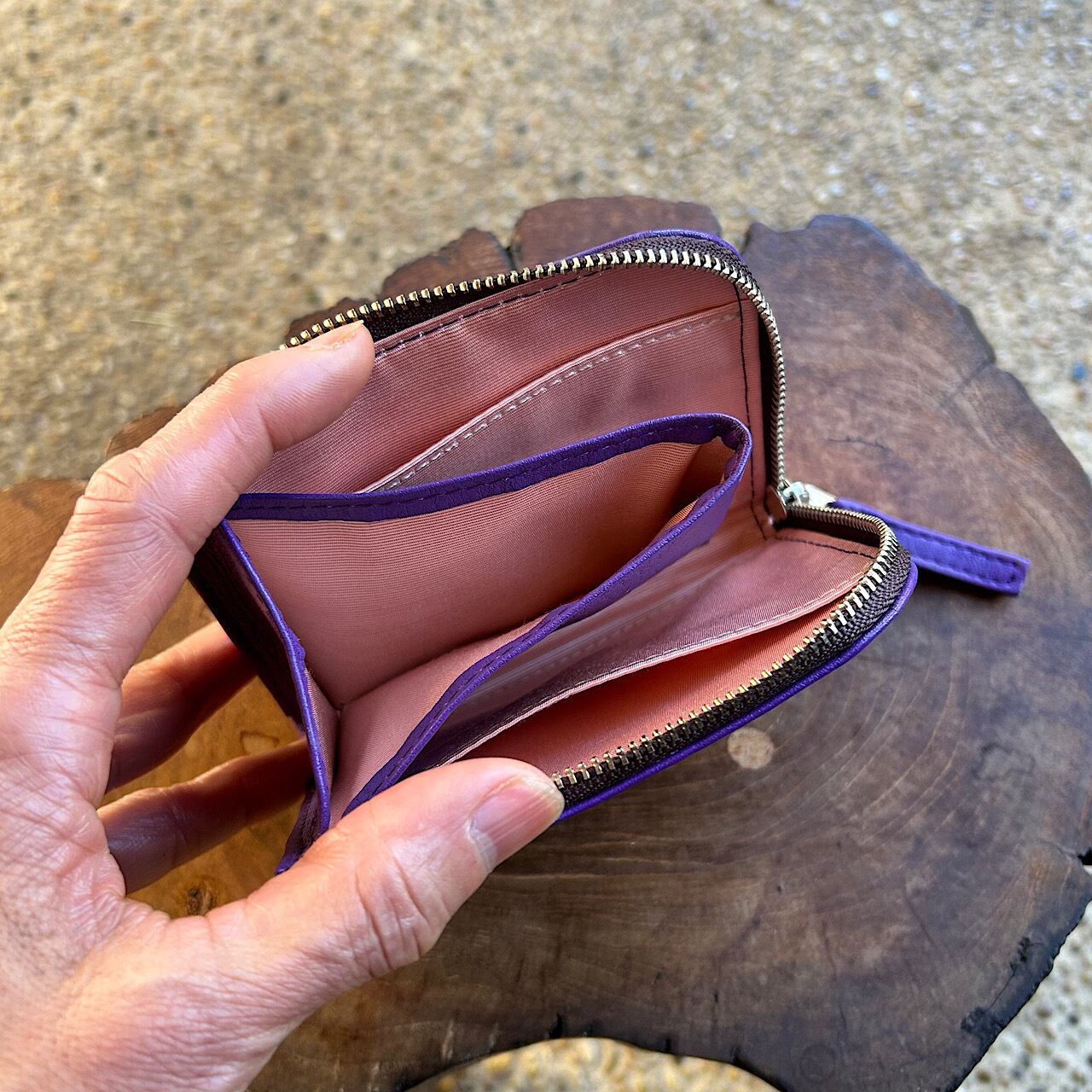 L字ファスナーミニ財布（パープルの革に茶トラ猫の刺繍）02014-12