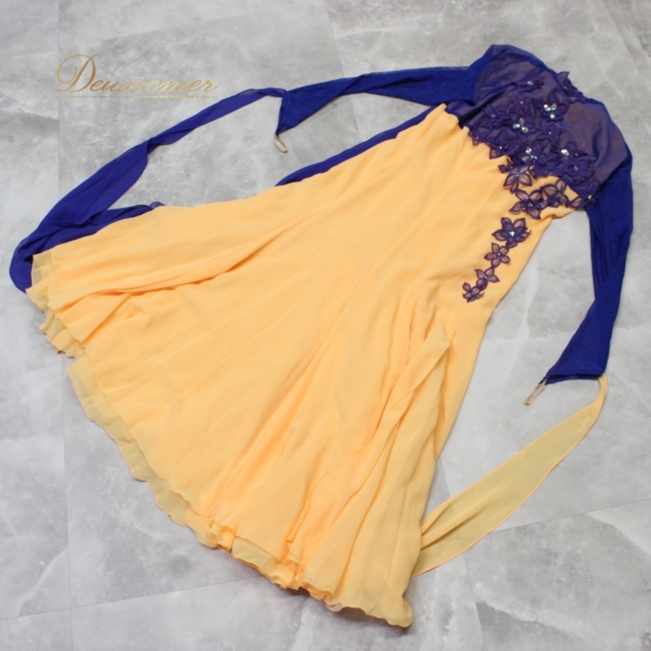 社交ダンス 衣装 スタンダード ドレス ワンピース パーティ衣装 女性用 レディース オールシーズン U:NA ユーナ 青 ビジュー オレンジ系 ブルー系 フロート 長袖 クラシック エレガント 軽やか フラワー デザイン カラフル おしゃれ 踊りやすい