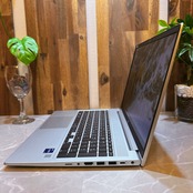 【美品 2021年式】HP ProBook 450 G8 / 第11世代 Core i7-1165G7 / メモリ16GB / SSD256GB