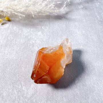 ファントム✨ 苺水晶 ストロベリー クォーツ ファイヤー ラフストーン