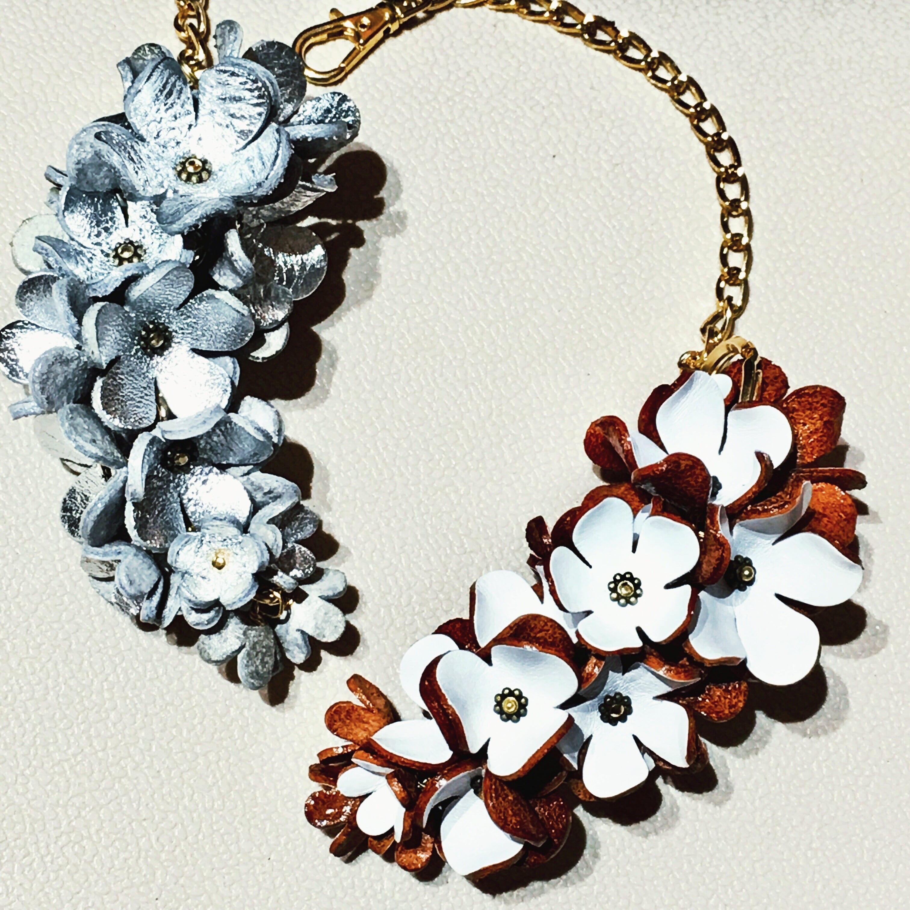 完成品】ストックフラワーバッグチャーム(花色ホワイト