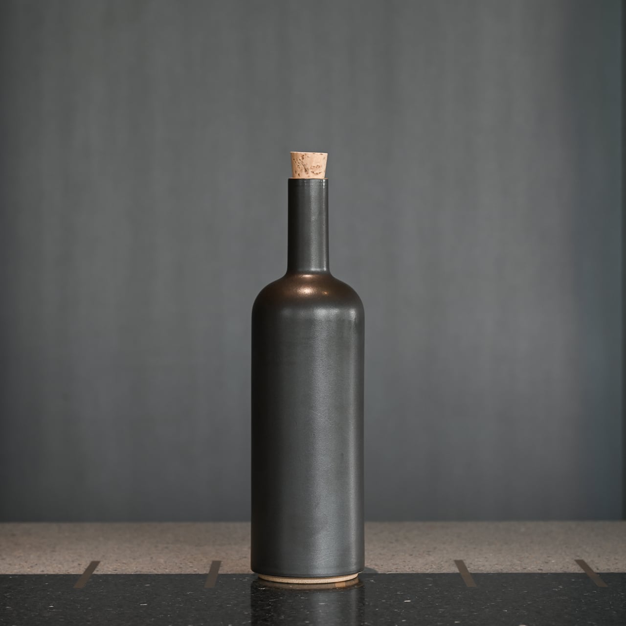 HASAMI PORCELAIN ORIGINAL 【Bottle 85×300mm/Black】》| HASAMI