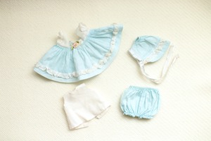 ペッパーちゃんサイズ・水色のドレスと帽子セット（ginneドール）