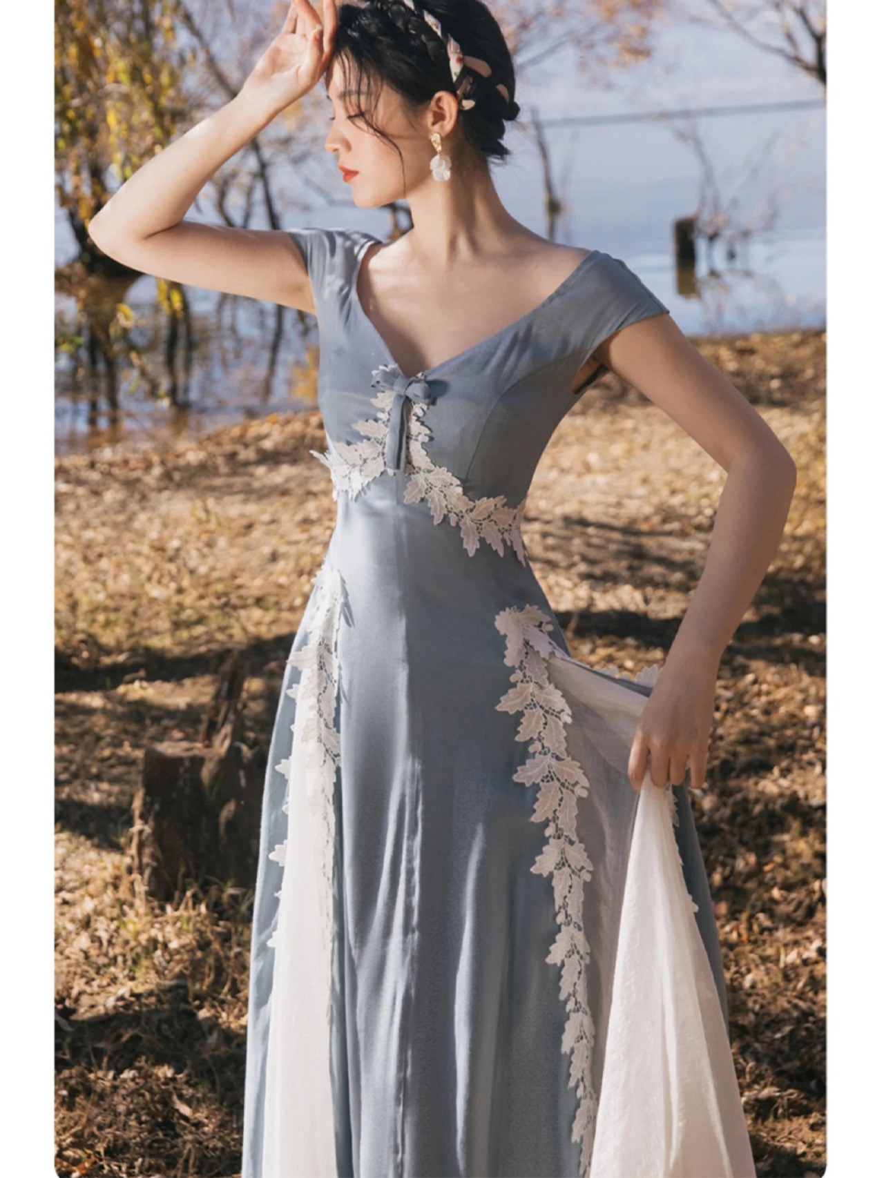 【0042】V-neck Bicolor Lace Short Sleeve Dress