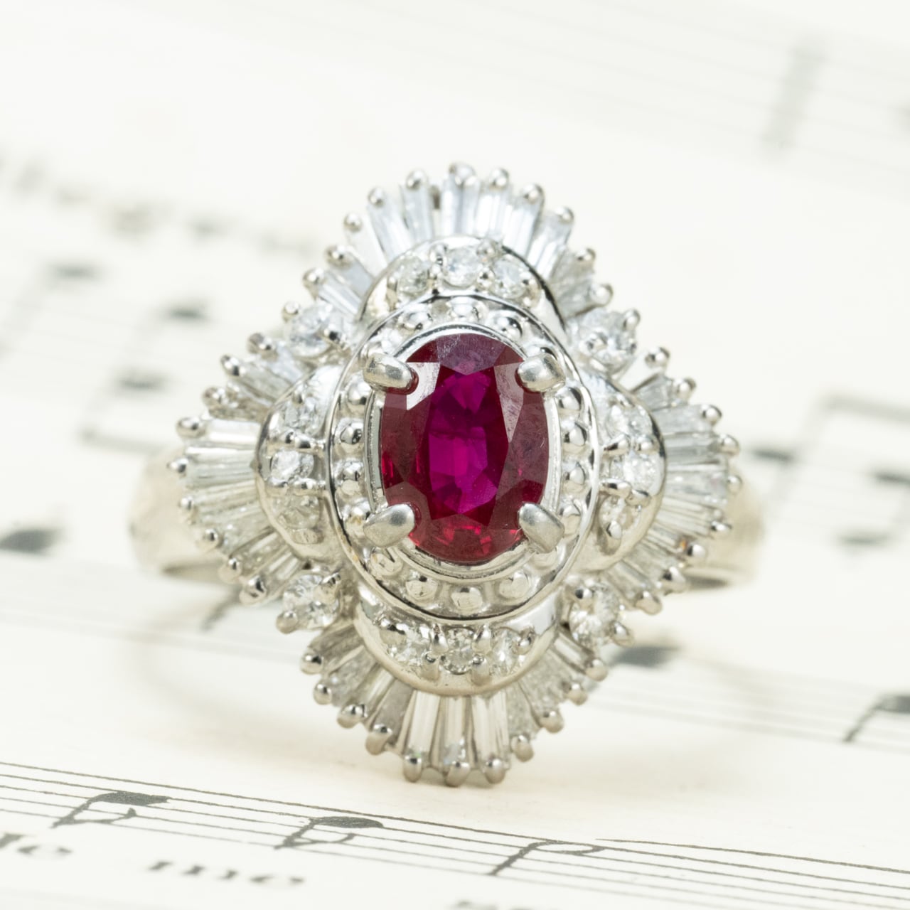 昭和ジュエリー ルビー ダイヤモンド リング Pt900 0.92ct 0.76ct
