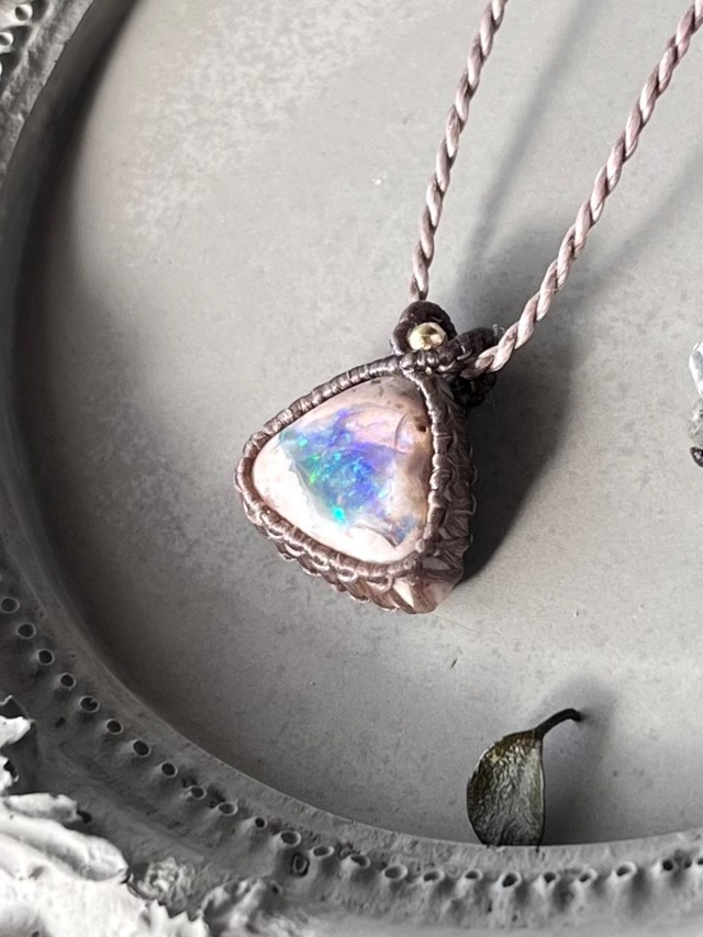 カンテラオパール【シンプル】マクラメネックレス