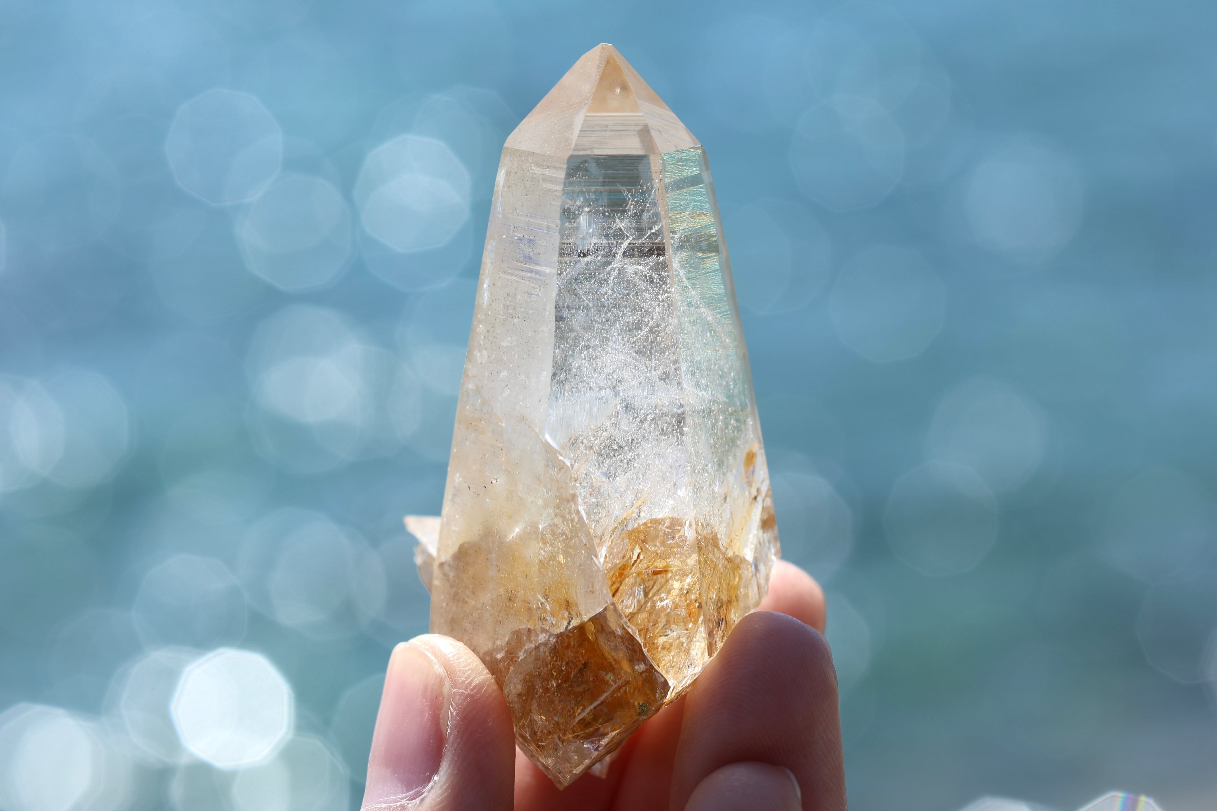 ガネーシュヒマール産 | 石垣島の夜光貝アクセサリーとヒマラヤ水晶の