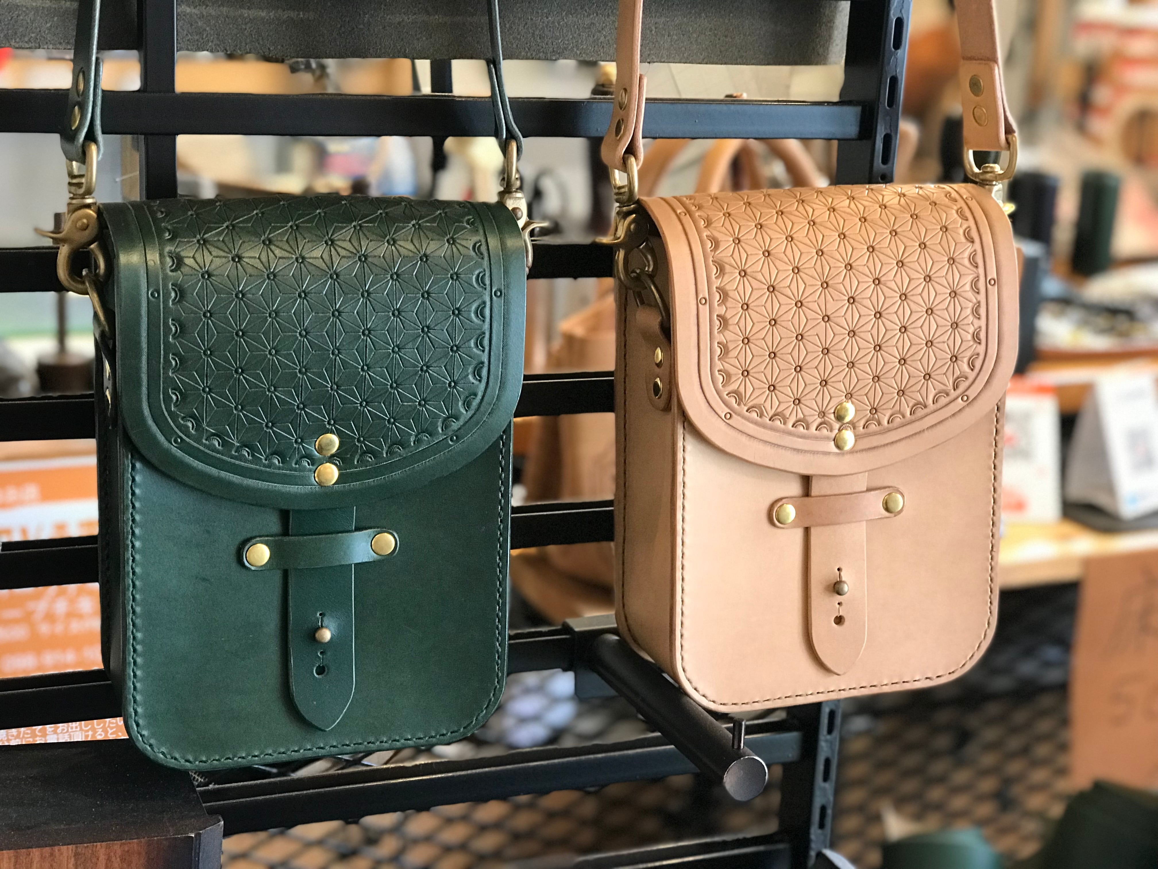 ポストマンバック（麻柄カービング）】 | LEATHER WORK MAKE(レザー