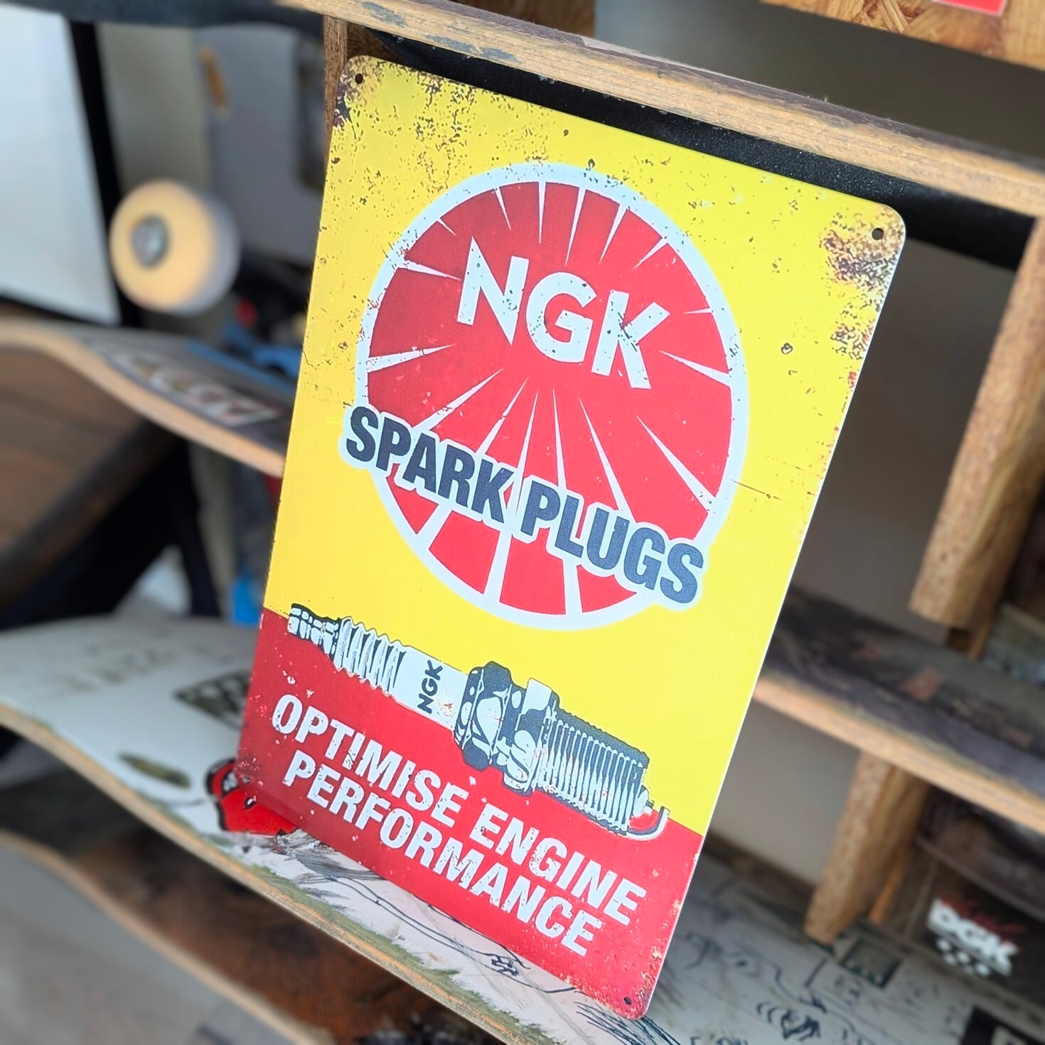 送料無料！ちょうどいいブリキ看板 【 NGKスパークプラグ 】METAL SIGN