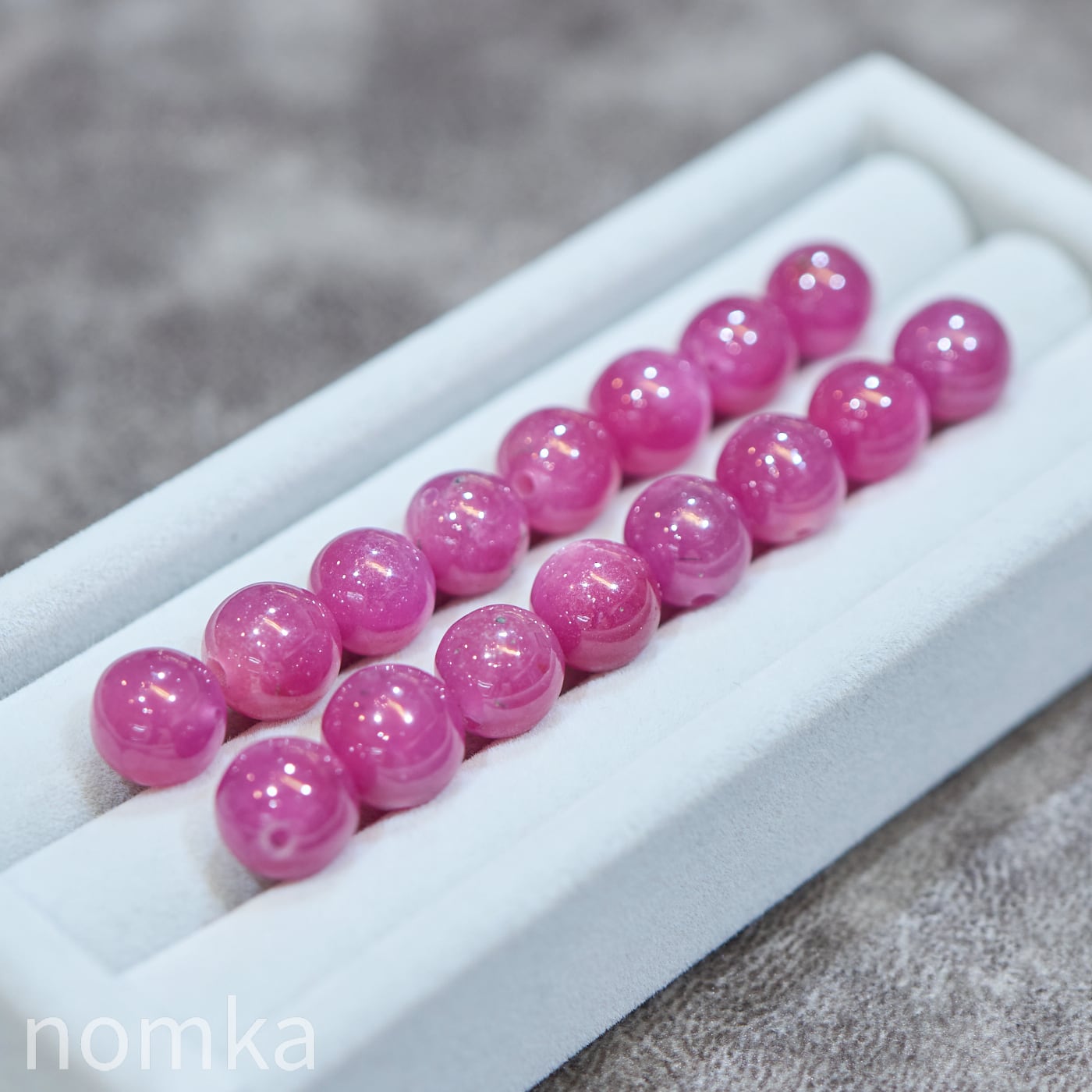 高貴なるカシスピンク】スリランカ産 ピンクサファイア (高品質/10mm玉
