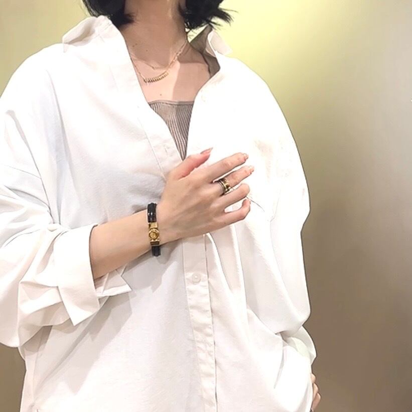 LOEWE】2421 アナグラム ロエベ レザーバングル／ゴールド×ブラック