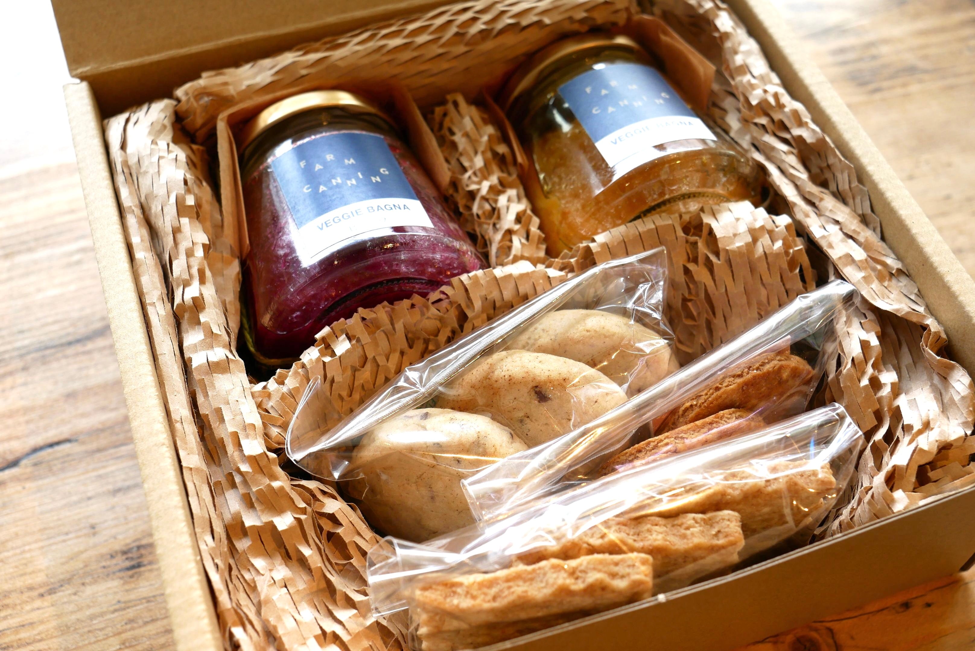 おいしいギフトボックス from 逗子（瓶詰めソースとクッキー） | zuhka