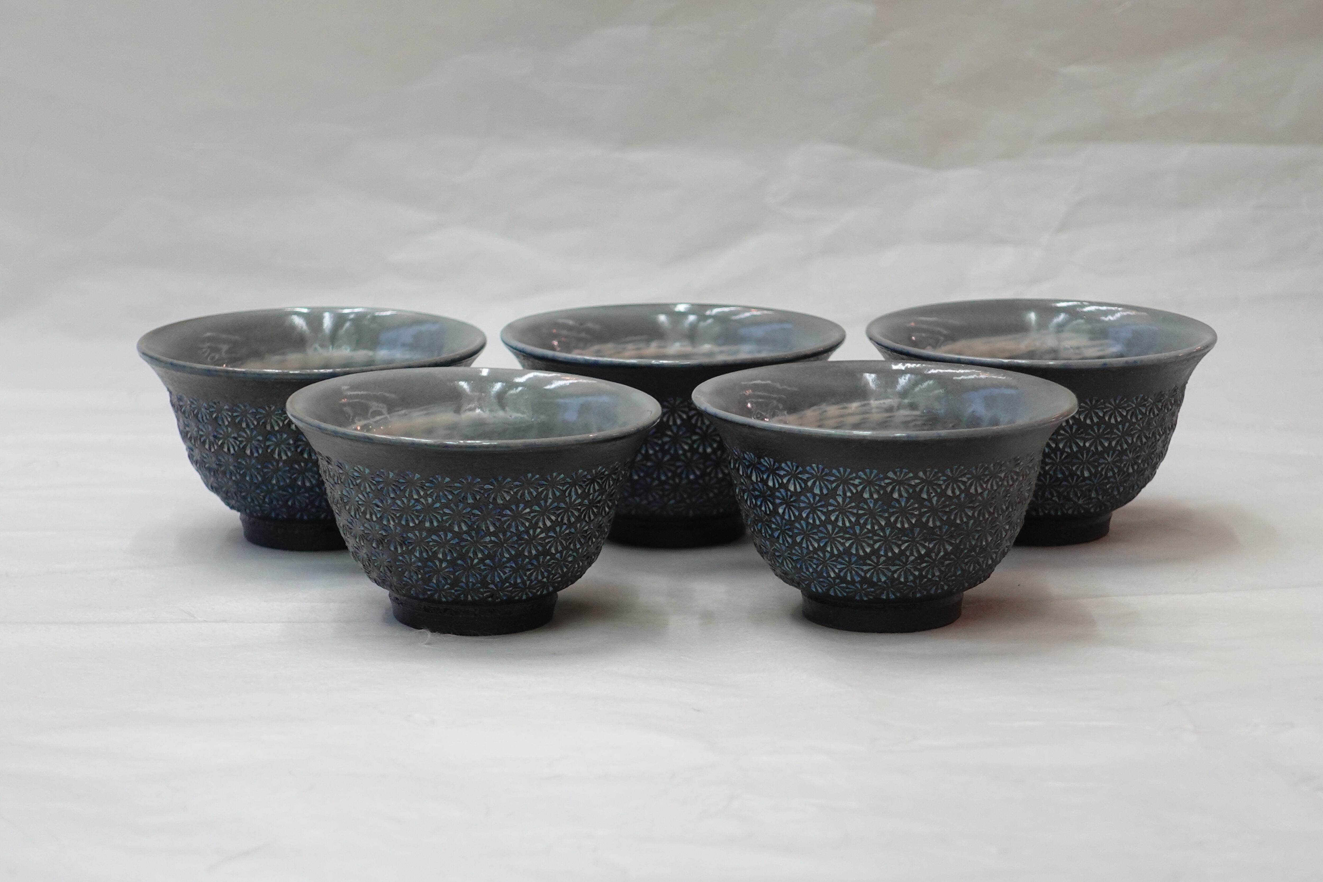 塚本快示 人間国宝 青白磁 百合文 皿 共布 共箱 未使用 塚本快示 人間