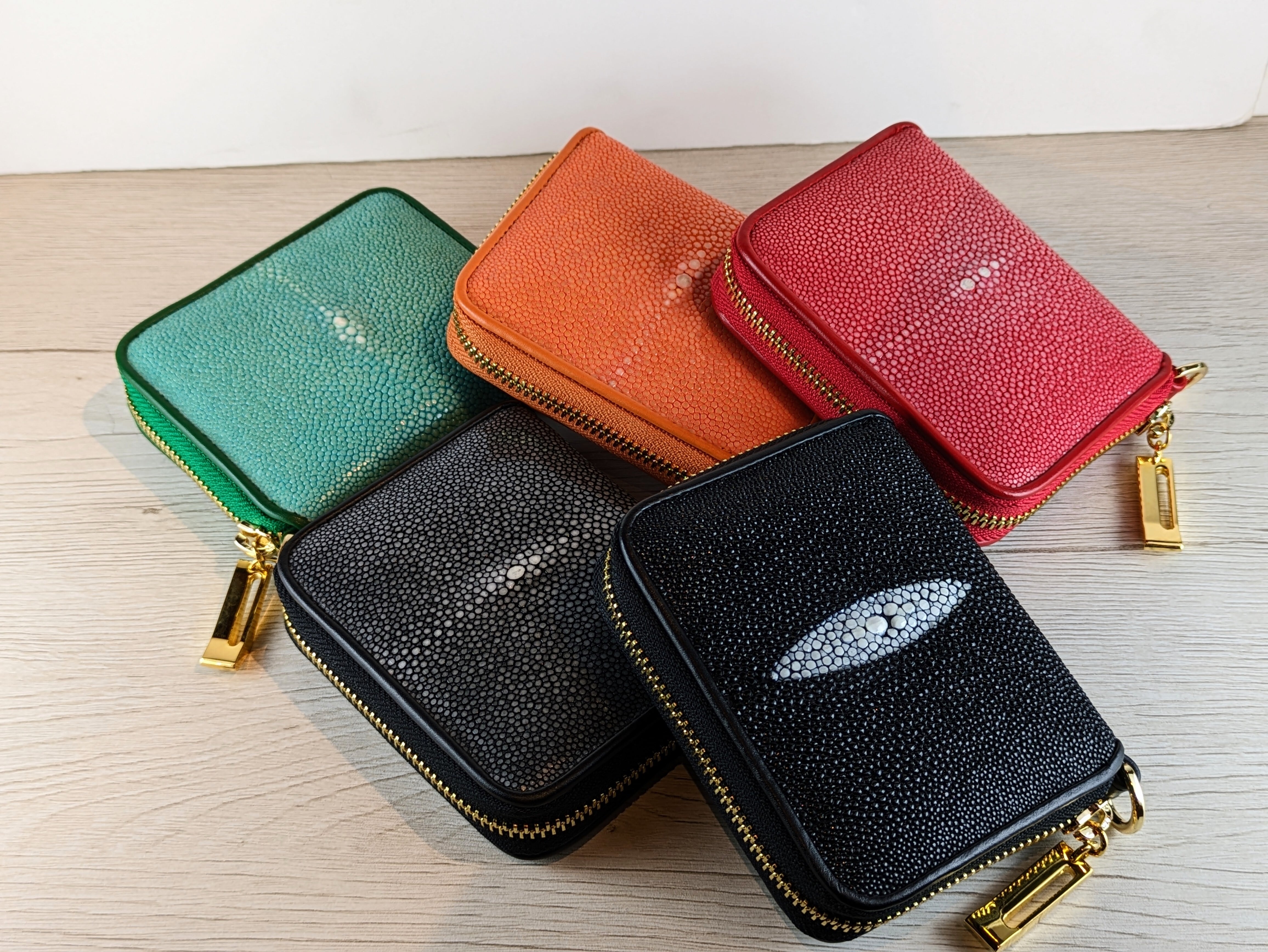 「値下げ」ガルーシャ（エイ革)コンパクト財布 黒 EL MUNDO エルムンド 値下げ」ガルーシャ（エイ革)コンパクト財布 黒 EL MUNDO