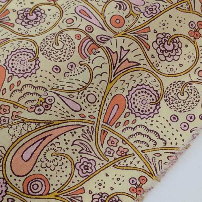 ◆輸入 リバティ LIBERTY タナローン 柄名不明 約130×50cm (Qatarのショップより)