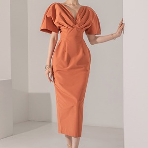 ピンタックロング丈ワンピース　ラウンドVネック　G0046