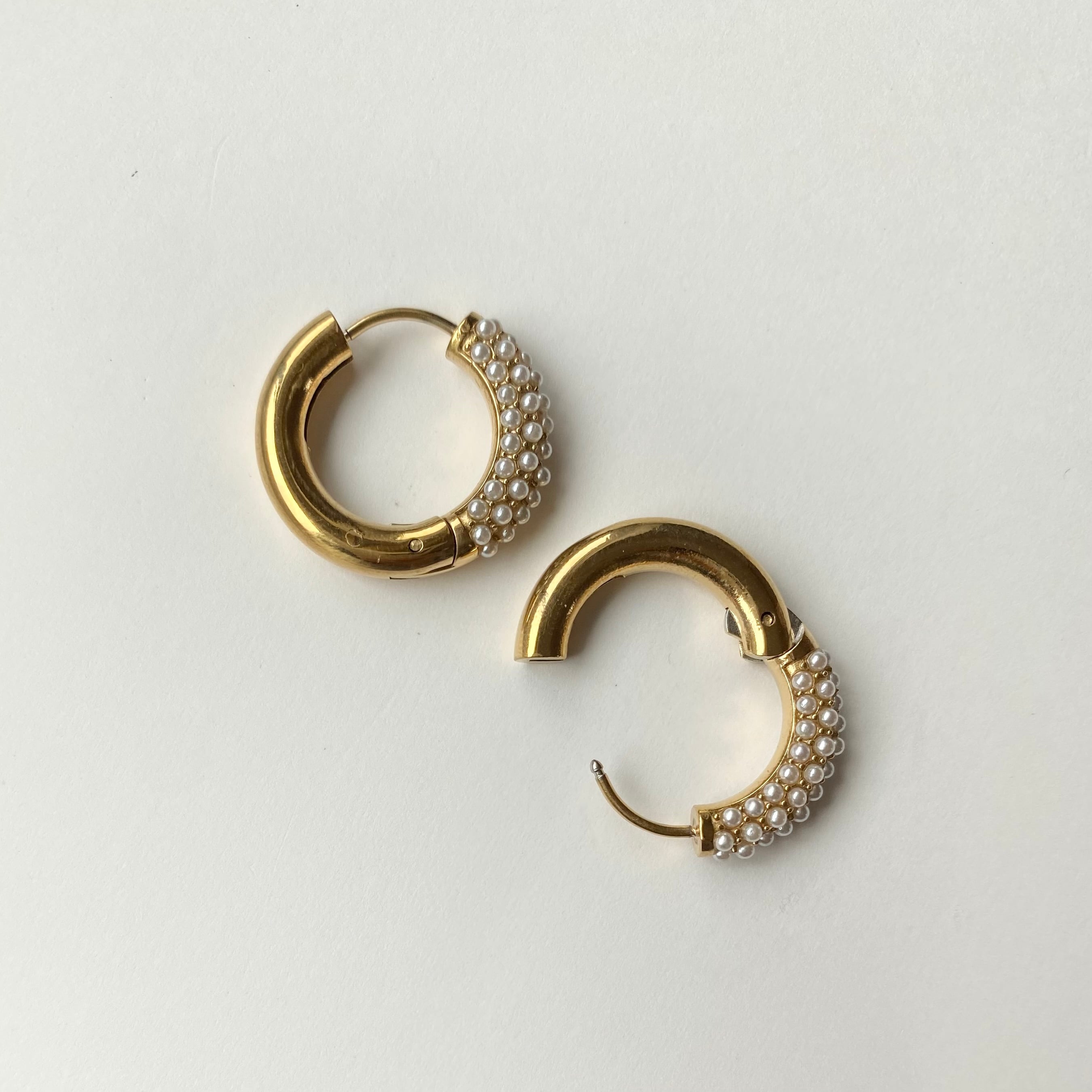 チャンキー パール フープ ピアス MP664 | emu