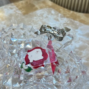 50’s lucite rose silver ribbon brooch