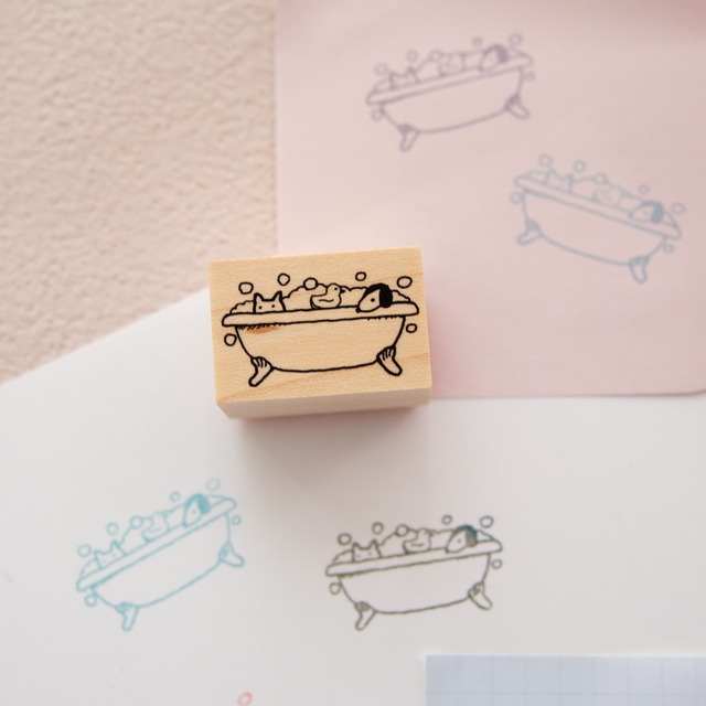 ハンコ_かわいい子たちのバスタブ　20x30mm