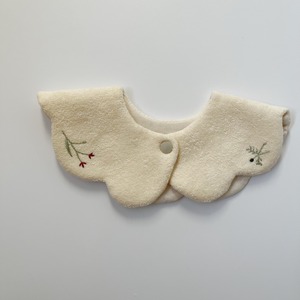 花びらスタイ ボタニカル刺繍
