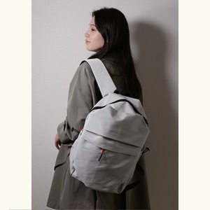 リュック デイバッグ レディース 大容量 軽量 500g 通学 メンズ 男女兼用 ビジネス 街歩き シンプル おしゃれ 旅行 スポーツ 学生 女子 男子 中学生 社会人 リュックサック 黒 ブラック グレー 通勤 防災 ノート