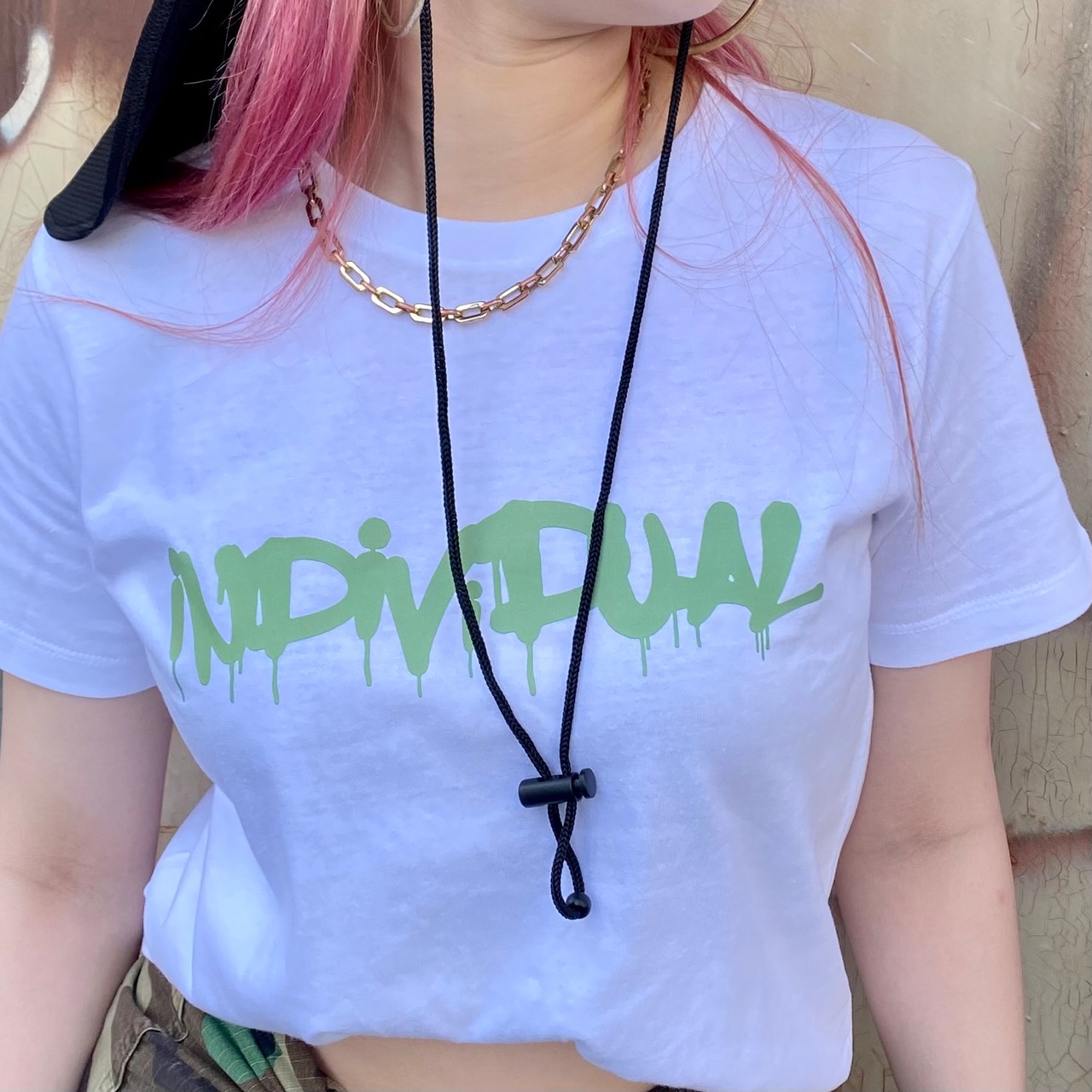 tag paint  white×green