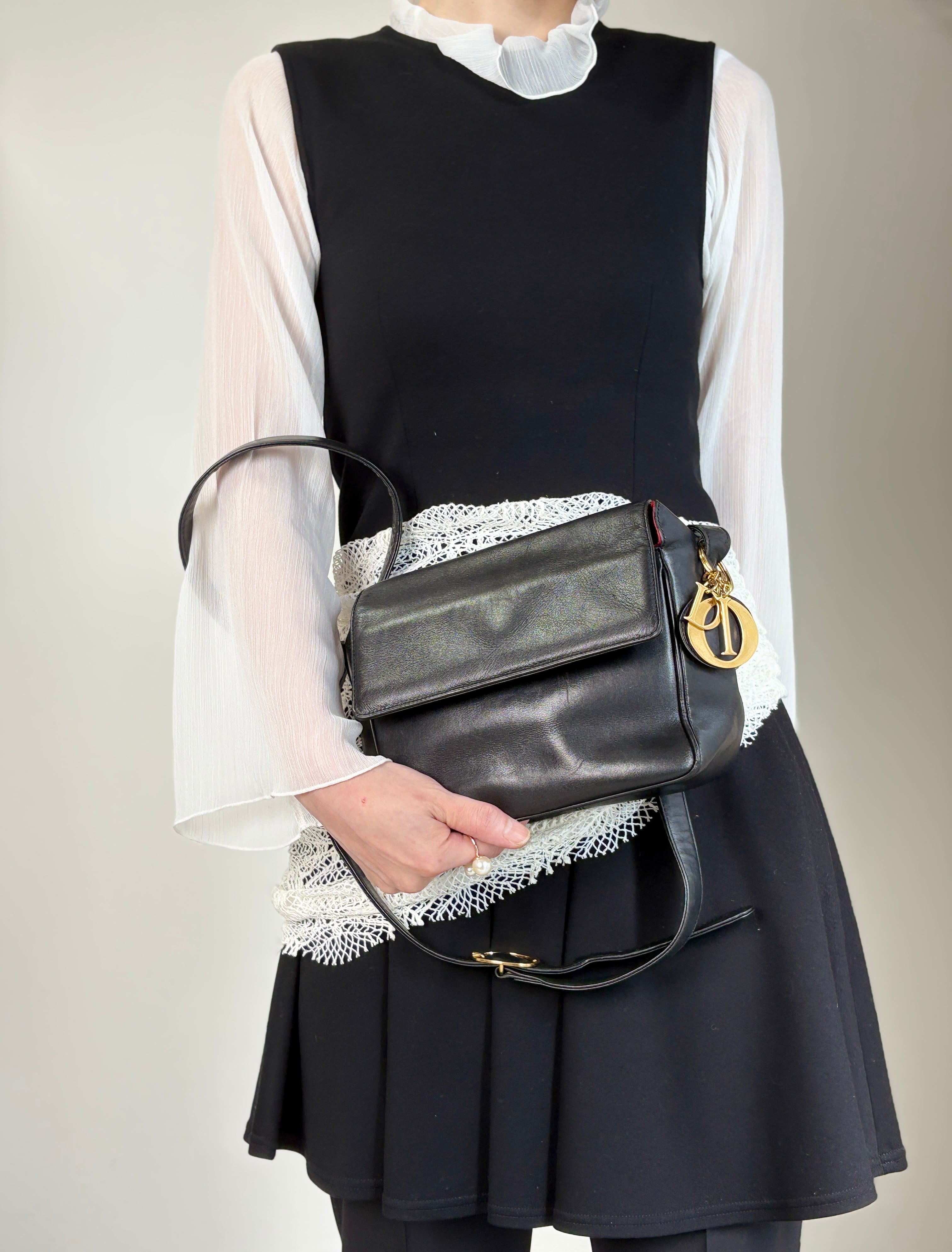 Christian Dior クリスチャン ディオール ショルダーバッグ ブラック ロゴチャーム レザー フラップ vintage ヴィンテージ オールド rrr3nm