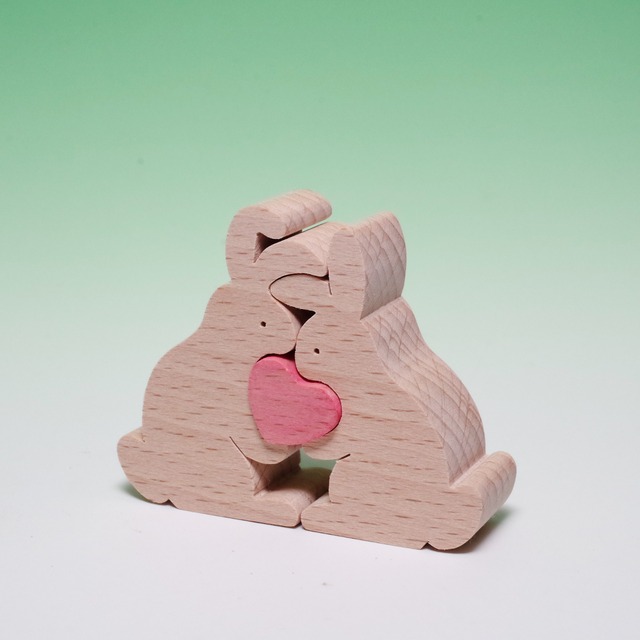 小黒三郎　ウサギのカップルとハート