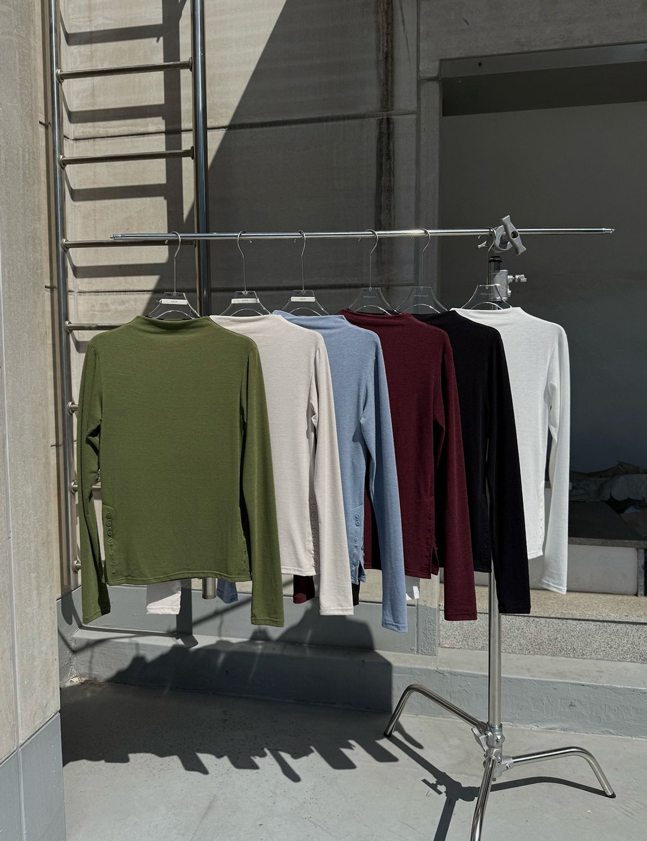 【新作5％OFF・3日間】Button Slit Tops _6colors