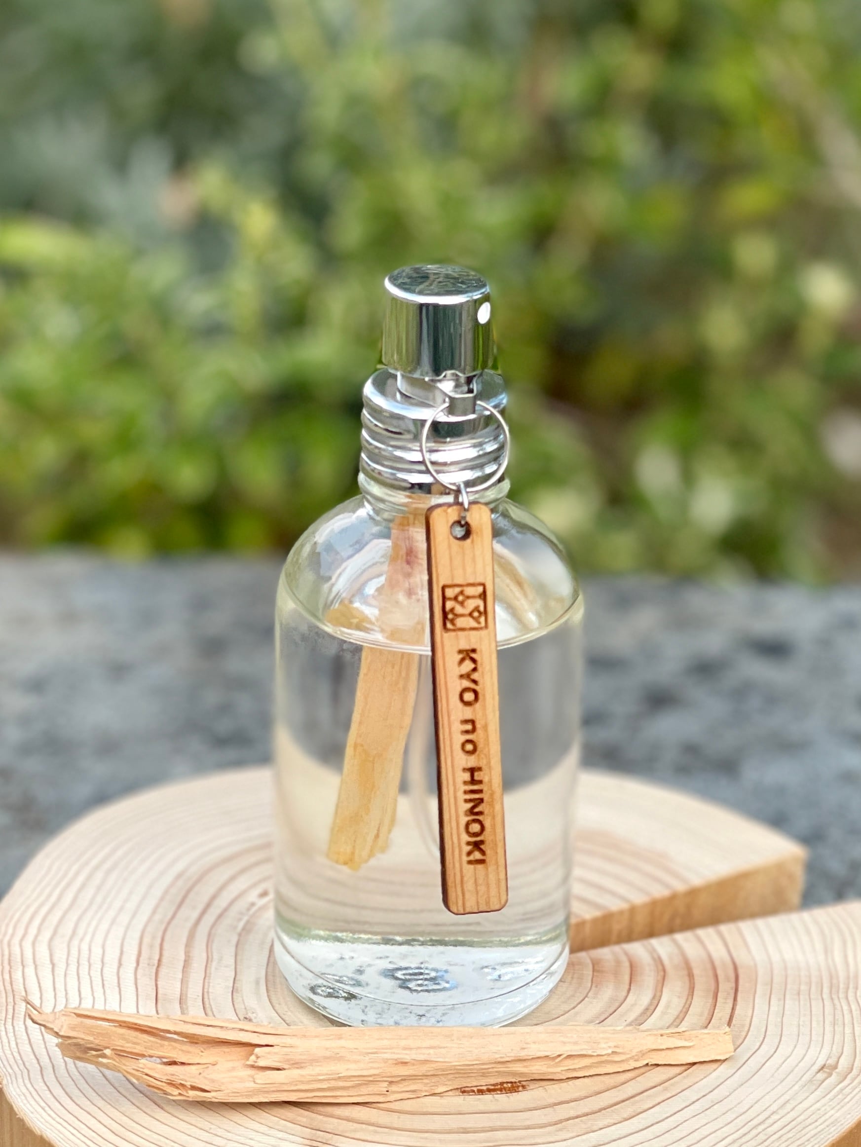 ひのきルームフレグランス（木片入り）60ml | 千歳緑