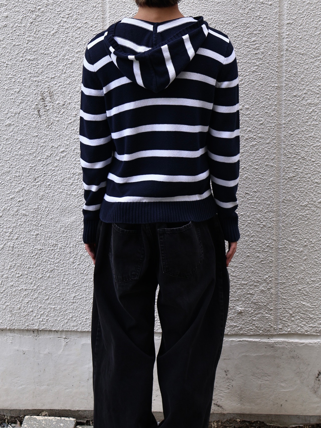 border zip up hoodie