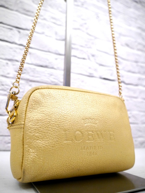 ◆LOEWE ロエベ HERITAGE ヘリテージ クロスボディ エンボス レザー ショルダー バッグ ポーチ 金◆ ロゴが映える使いやすい希少なモデル♪