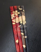 よりそい箸　桜と筏高台寺蒔絵｜花筏の美を描いた高級箸