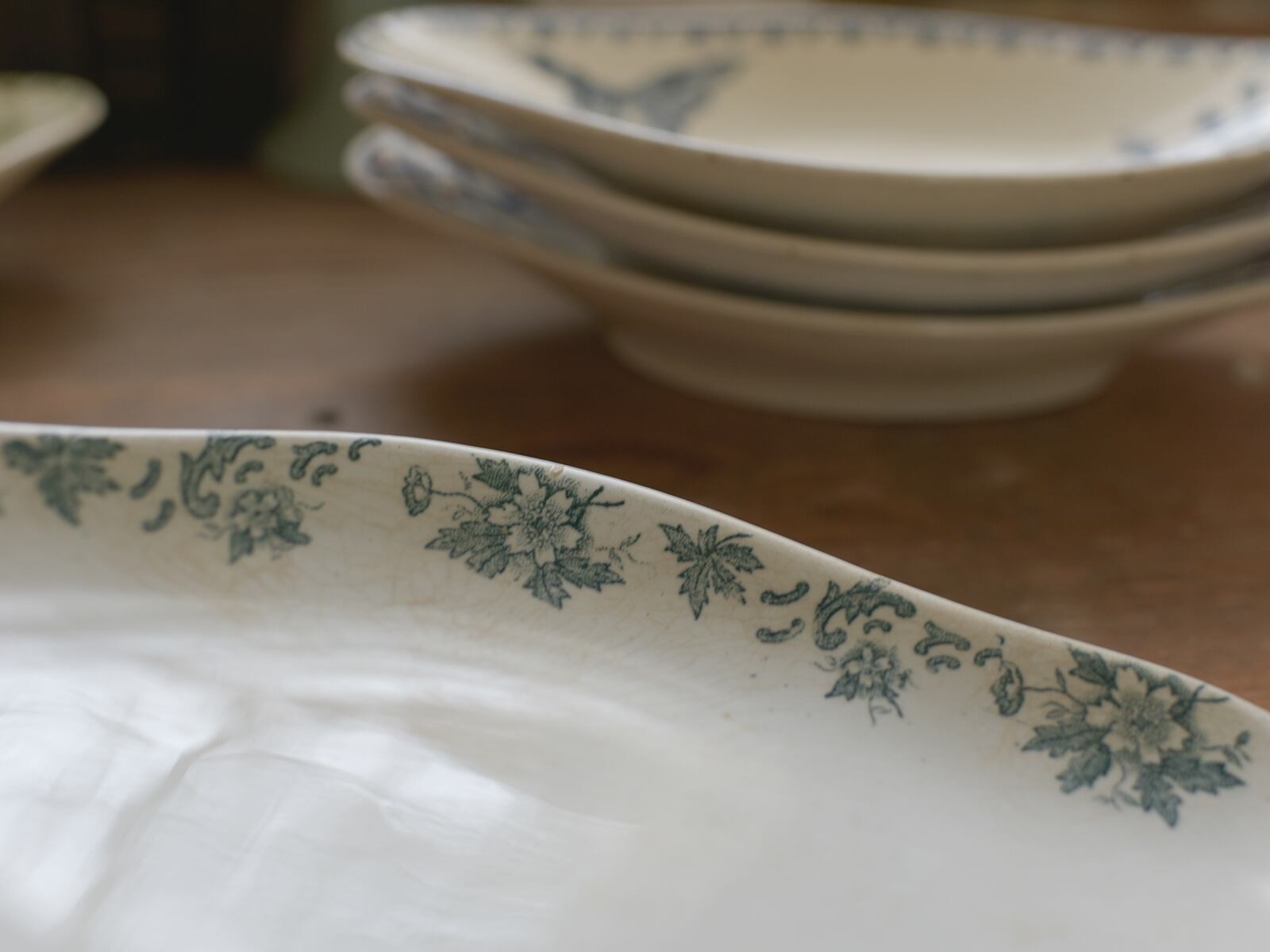 Terre de Fer 上品な絵柄のラヴィエ フレンチブロカント